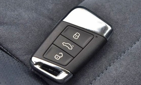 PKW Funkschlüsselbatterie ersetzen Funk Schlüssel Batterie Wechsel Audi A3/S3  Sportback Anleitung 